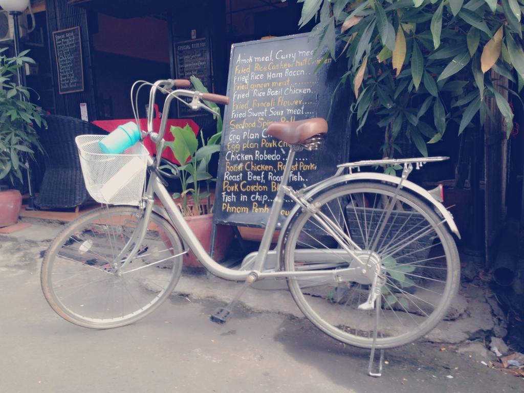 White River II Hostel Phnom Penh Eksteriør bilde