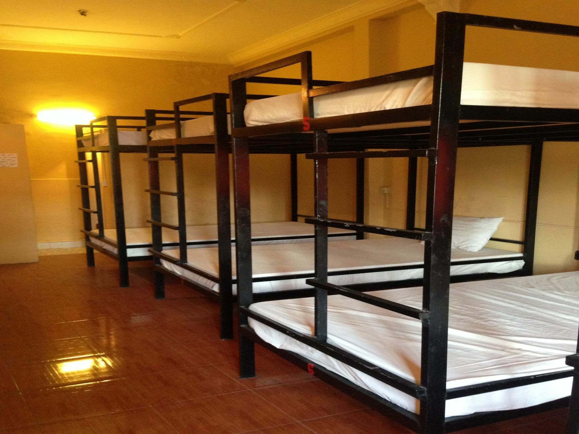 White River II Hostel Phnom Penh Eksteriør bilde